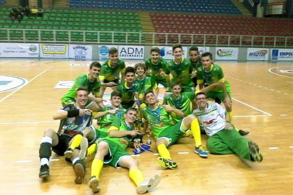 Equipe Copagril Futsal Sub-17 &eacute; campe&atilde; da Copa Kids 2016 