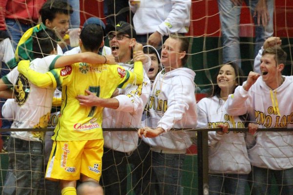 Copagril Futsal goleia Paranava&iacute; por 7 a 1