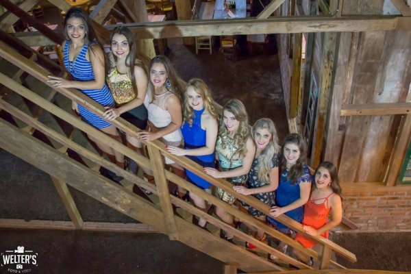 Baile da Rainha da ACJC acontecer&aacute; neste s&aacute;bado no Clube Lira