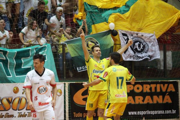 Copagril Futsal se classifica &agrave; final da Chave Ouro e vai encarar o Ponta Grossa
