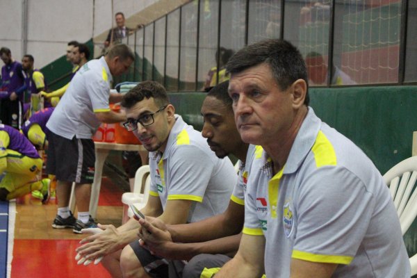 Com t&eacute;cnico suspenso, Copagril Futsal volta a jogar diante de sua torcida hoje