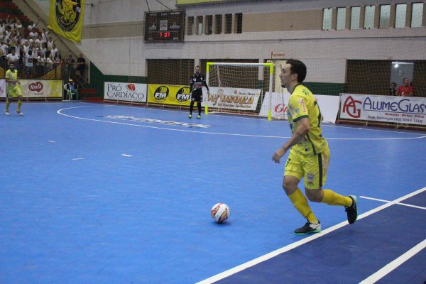 Fixo Biel anuncia sua sa&iacute;da da equipe Copagril Futsal