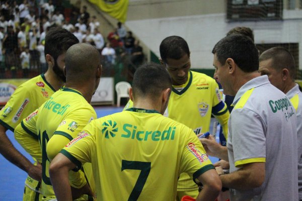 Copagril Futsal enfrenta o Campo Mour&atilde;o nesta segunda-feira