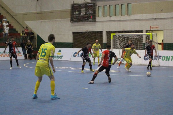 Copagril Futsal empata com Joinville e ocupa o sexto lugar na tabela da Liga Nacional