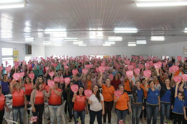 Encontro Anual dos Comit&ecirc;s Femininos da Copagril re&uacute;ne cerca de 350 pessoas
