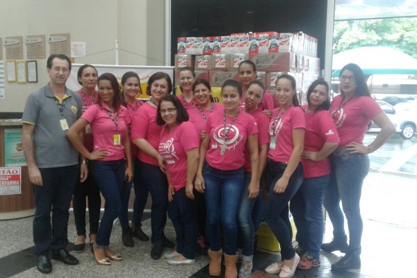Campanha do Supermercado Copagril arrecada 1.400 litros de leite para doa&ccedil;&atilde;o &agrave; Uopeccan