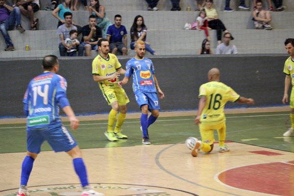 Copagril Futsal estreia com placar desfavor&aacute;vel nos Jogos Abertos do Paran&aacute;