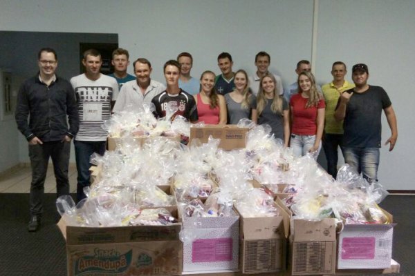 Comit&ecirc;s de jovens distribuir&atilde;o donativos do projeto Natal Solid&aacute;rio da ACJC