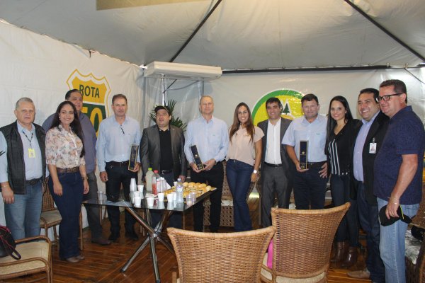 P&uacute;blico marca presen&ccedil;a na abertura do Dia de Campo Copagril