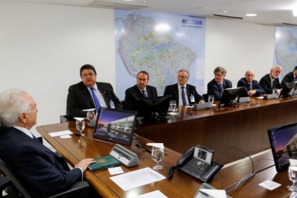 Michel Temer e cooperativistas discutem pauta estrat&eacute;gica
