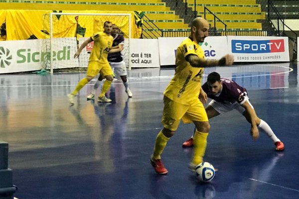 Ap&oacute;s vencer Assoeva, Copagril Futsal enfrenta Carlos Barbosa nessa ter&ccedil;a