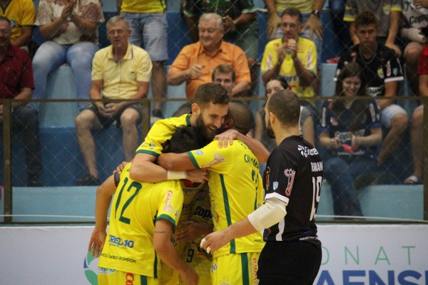 Copagril Futsal vence o Foz e &eacute; vice-l&iacute;der do Paranaense S&eacute;rie Ouro