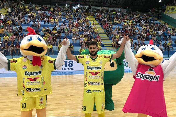 Copagril Futsal vence Shouse e apresenta novo contratado: Eduardo Jab&aacute;