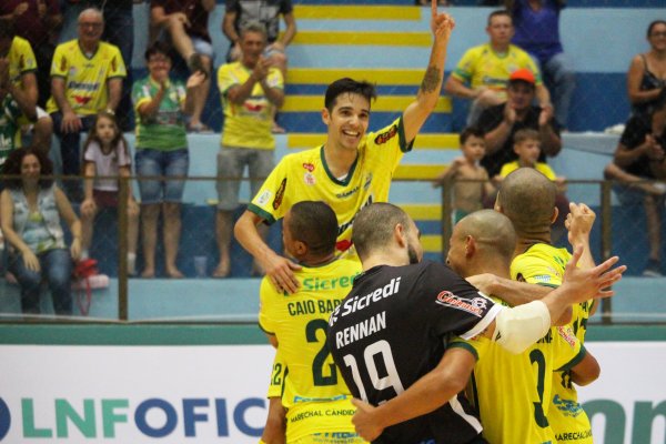 Com tr&ecirc;s gols de Suelton, Copagril goleia a Intelli pela Liga Nacional