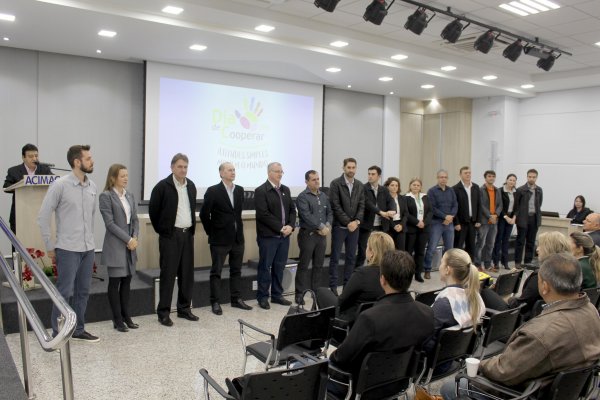 Cooperativas de Marechal Rondon lan&ccedil;am campanha do Dia de Cooperar 2018