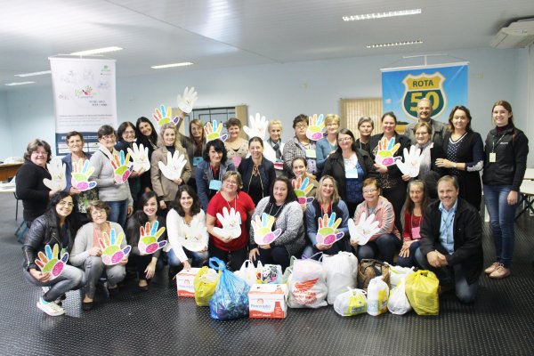 Copagril incentiva participa&ccedil;&atilde;o de mulheres, jovens e crian&ccedil;as na campanha do Dia de Cooperar