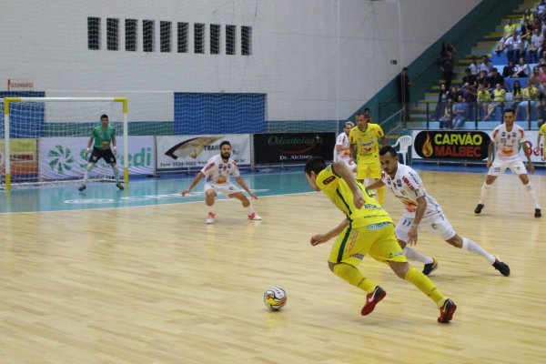 Copagril Futsal busca vit&oacute;ria hoje contra Umuarama visando somar pontos no Paranaense