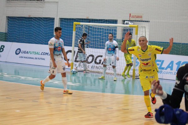Copagril vence Foz por 4x0 e sobe na tabela de classifica&ccedil;&atilde;o da Liga Nacional