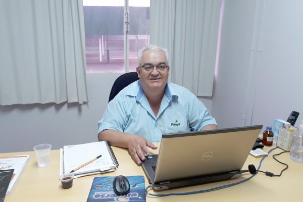 Funcion&aacute;rio completa 40 anos de trabalho na Copagril
