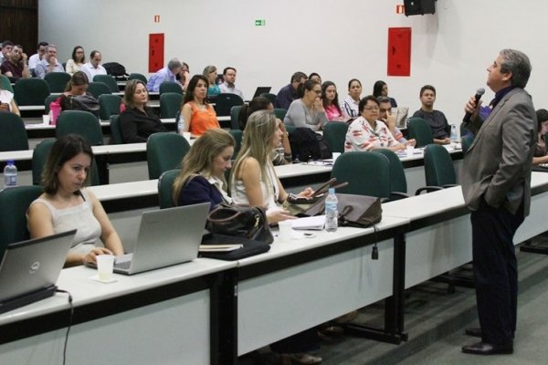 Paran&aacute; deve antecipar suspens&atilde;o da vacina conta febre aftosa