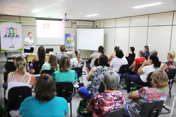 Copagril realiza treinamento para tesoureiras e secret&aacute;rias dos comit&ecirc;s femininos