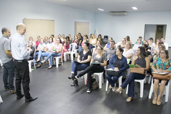 Evento de sensibiliza&ccedil;&atilde;o do Programa Cooperjovem enfoca criatividade