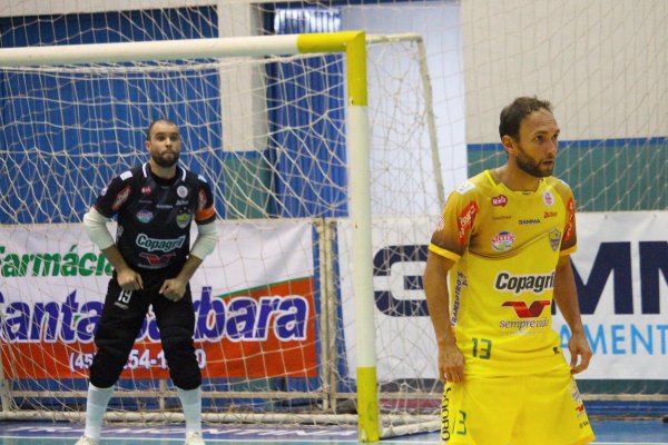 AACC Copagril Futsal enfrenta o Paranava&iacute; nesta ter&ccedil;a-feira e se prepara para estreia na LNF
