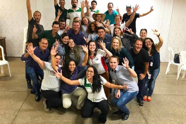 Jovens dos comit&ecirc;s da Copagril participam do Elicoop Jovem