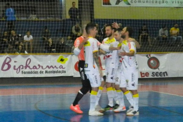 AACC Copagril goleia fora de casa e assume a lideran&ccedil;a do Paranaense S&eacute;rie Ouro