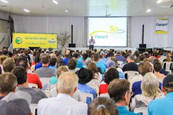 Semin&aacute;rio Anual da Copagril re&uacute;ne mais de 450 produtores de su&iacute;nos
