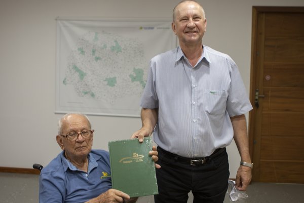 S&oacute;cio-fundador relembra hist&oacute;rias em visita a Copagril
