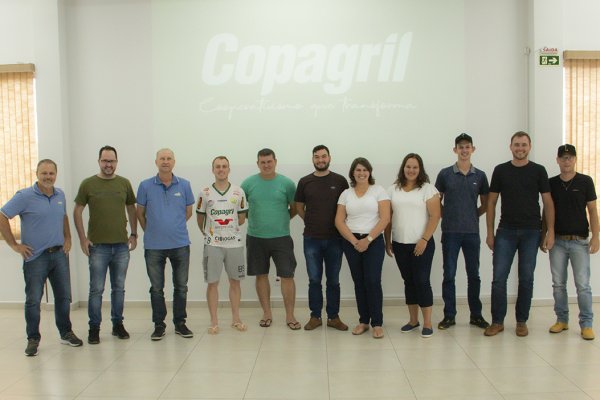 Diretoria da ACJC participa de encontro com diretor-presidente da Copagril
