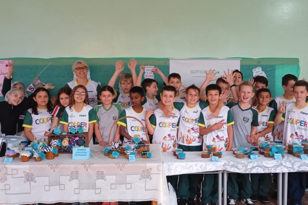 Copagril est&aacute; representada em encontro estadual do Cooperjovem