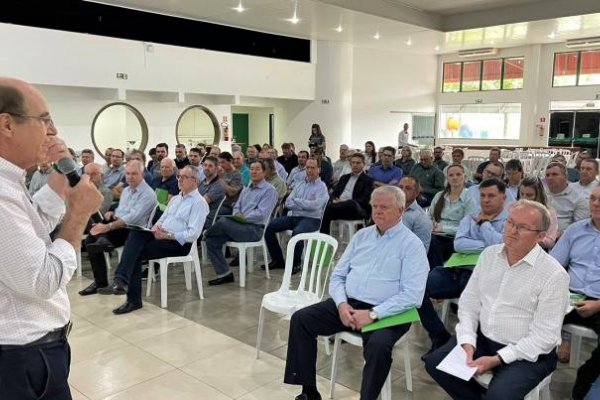 Diretoria da Copagril participa da pr&eacute;-assembleia do Sistema Ocepar