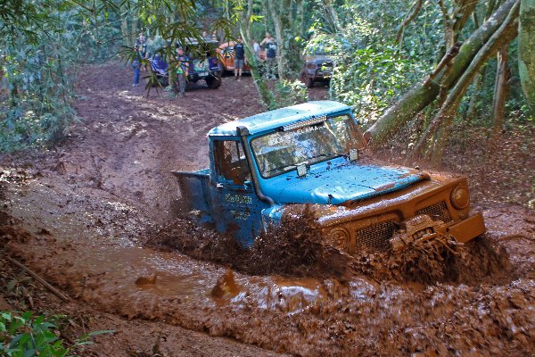 Adrenalina foi o combust&iacute;vel do 1&ordm; Trilh&atilde;o Copagril e Jeep Clube Marechal