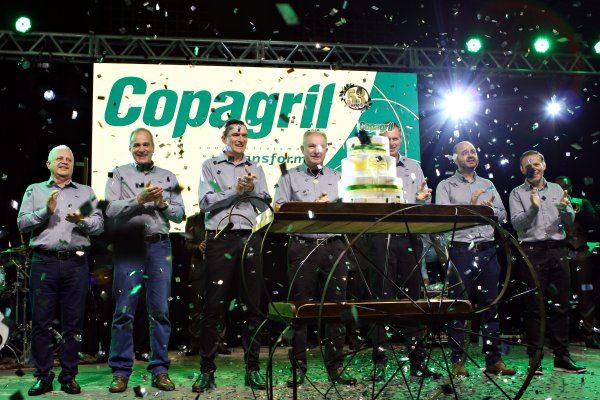 Comemora&ccedil;&atilde;o de 53 anos Copagril contou com a presen&ccedil;a de 700 associados