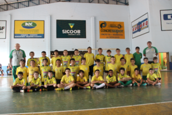 Atletas das escolinhas de futsal da AACC realizam amistosos                              