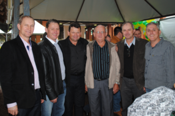 Copagril presente nas comemora&ccedil;&otilde;es do 20&ordm; anivers&aacute;rio de Entre Rios do Oeste                        