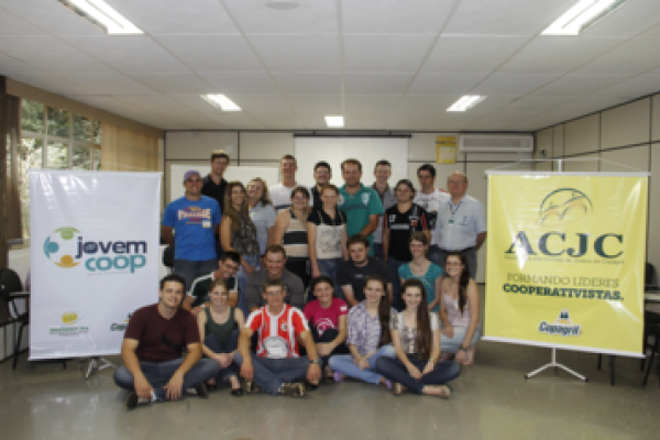 Jovens ampliam conhecimentos sobre o fluxo de caixa