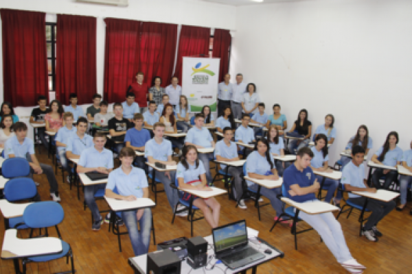 Quarenta adolescentes integram nova turma do Jovem Aprendiz