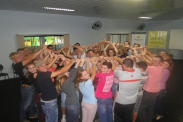 Capacita&ccedil;&atilde;o de jovens: come&ccedil;a a segunda turma do curso modular 