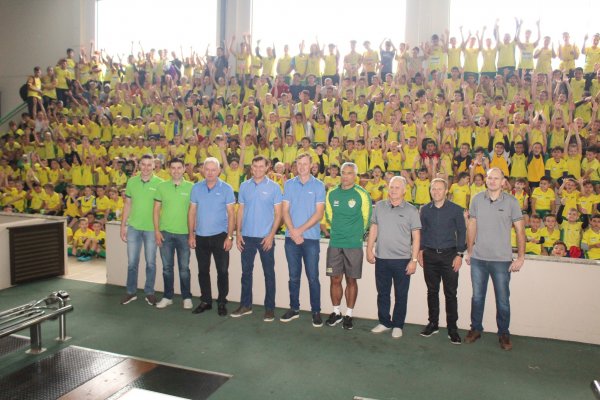 Evento de encerramento das escolinhas da AACC re&uacute;ne centenas de crian&ccedil;as