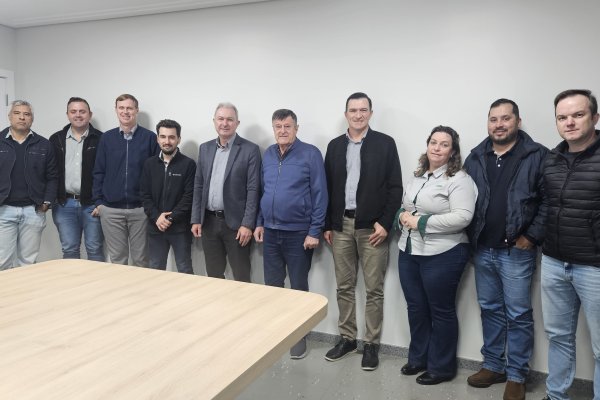 Cooperativa Camisc visita Copagril para interc&acirc;mbio de experi&ecirc;ncias entre cooperativas