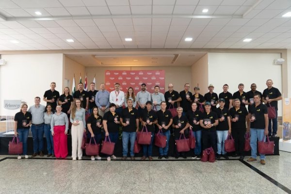 Programa Suíno Certificado 2025 reúne produtores da Copagril em celebração ao desempenho de excelênc