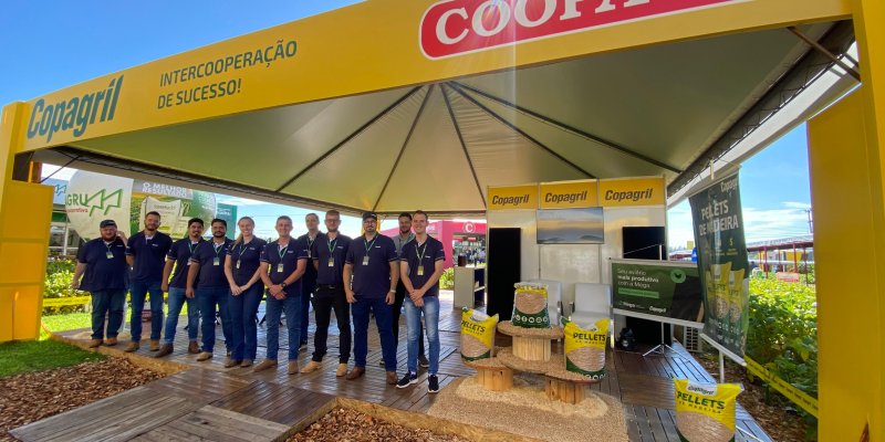 Copagril recebe associados e visitantes em estande no Show Rural Coopavel 2025