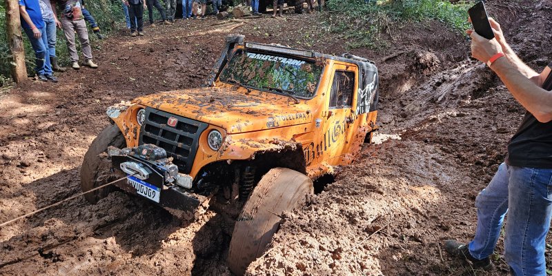 Trilh&atilde;o do Jeep Clube Copagril contou com a presen&ccedil;a de mais de 90 inscritos