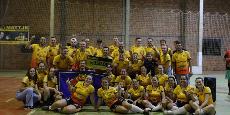 CJC Flor da Serra &eacute; a grande campe&atilde; do futebol su&iacute;&ccedil;o nas Olimp&iacute;adas da ACJC