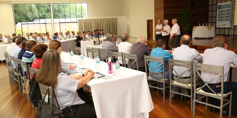L&iacute;deres da Copagril participam do Encontro de N&uacute;cleo Cooperativo, em Cafel&acirc;ndia