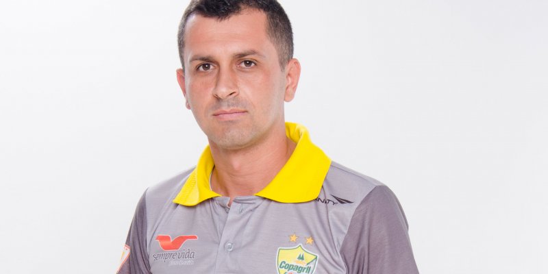 Juninho deixa de ser t&eacute;cnico da equipe Copagril Futsal