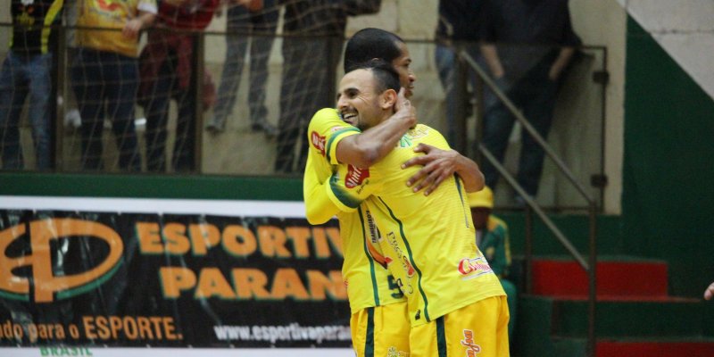 Copagril Futsal repete placar da Liga e vence Caramuru no Paranaense: 4x1